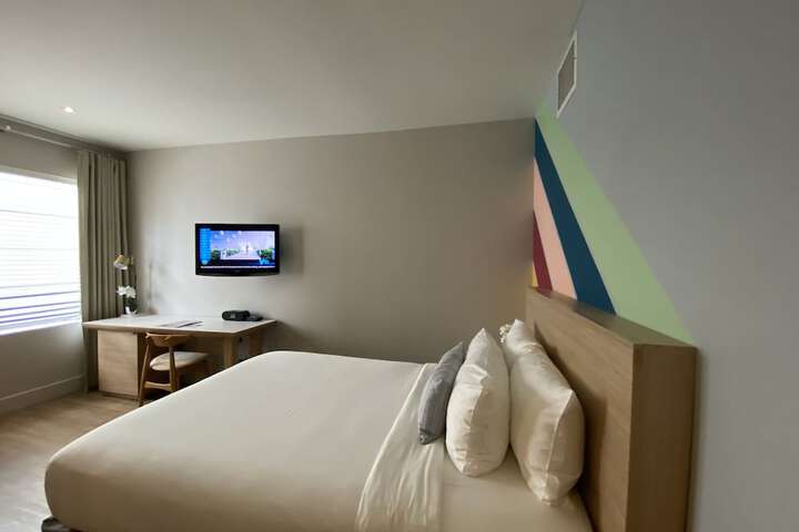 Room 70 of 117