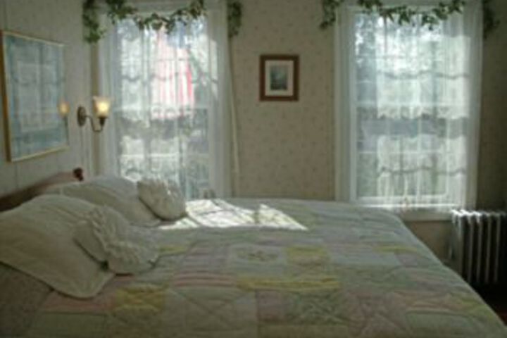 Nichols Guest House B & B