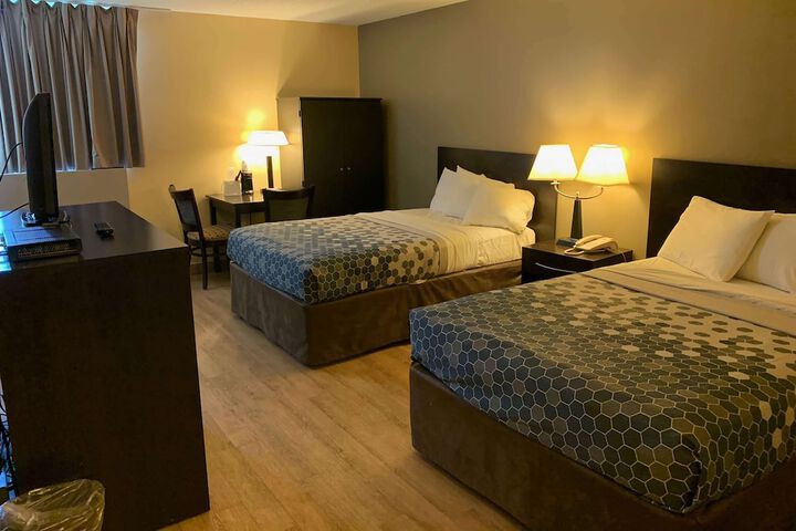 Room 9 of 21