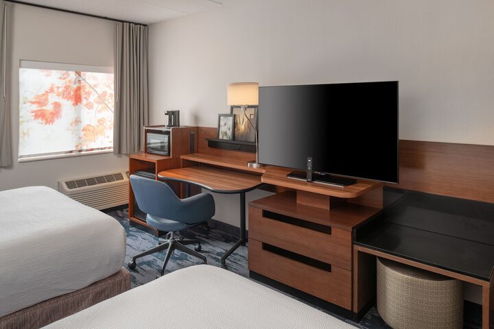 Room 6 of 50