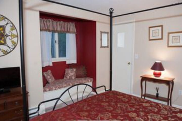 Cranberry Manor B & B