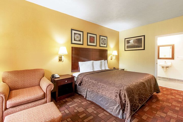 Room 14 of 30