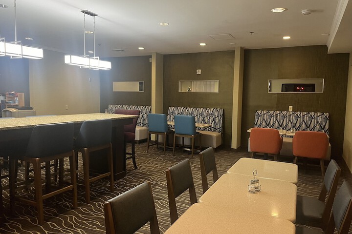 Holiday Inn Express Hotel & Suites St. Paul-Woodbury by IHG