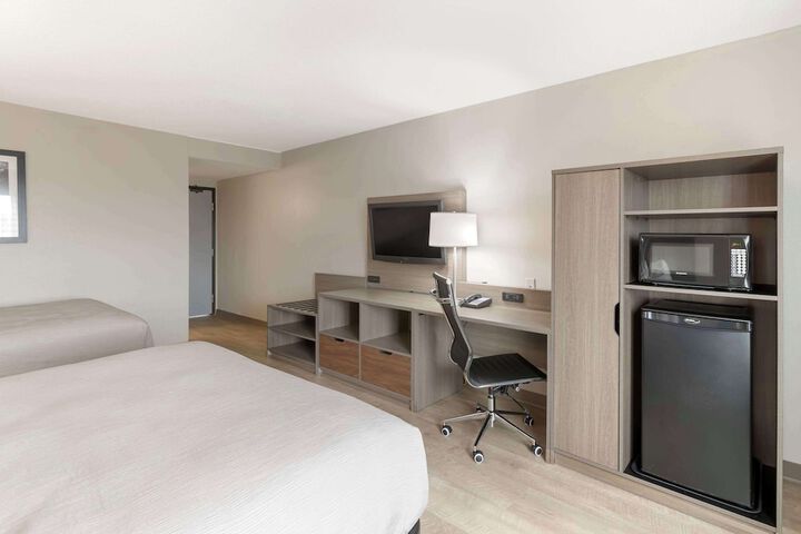Quality Inn Newton at I-80