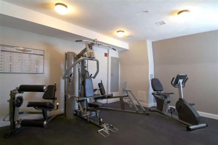 Crescent Suites Hotel