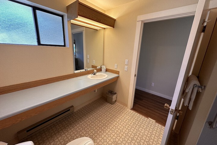Room 77 of 181