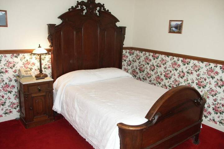 Room 34 of 44