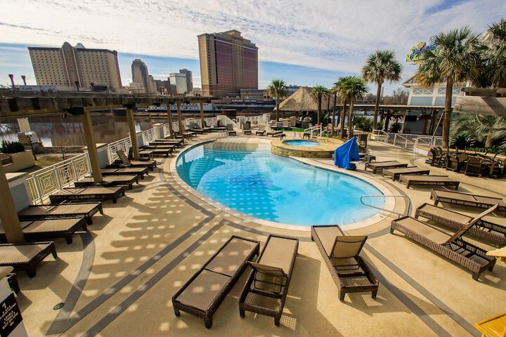 Pool 11 of 54