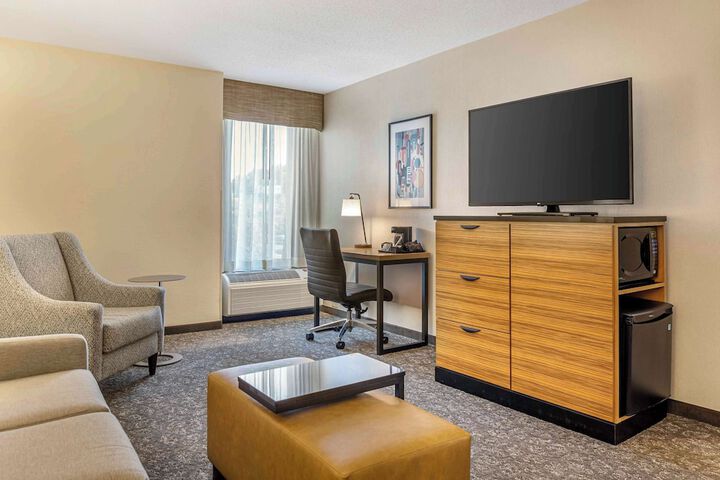 Room 25 of 58