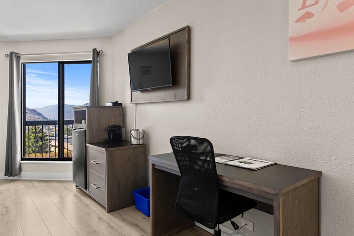 Room 29 of 35