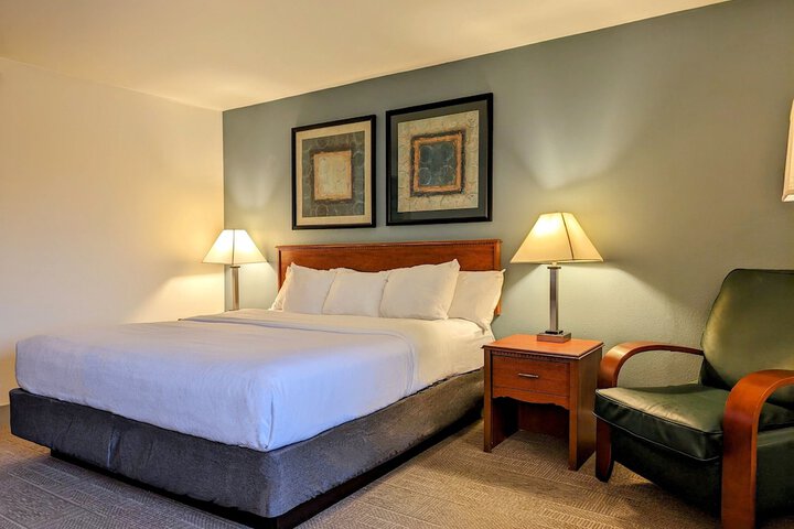 Room 11 of 29