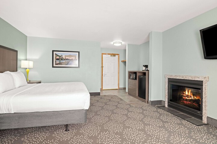 La Quinta Inn & Suites by Wyndham Newport