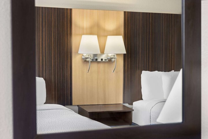 Days Inn by Wyndham Tonawanda / Buffalo