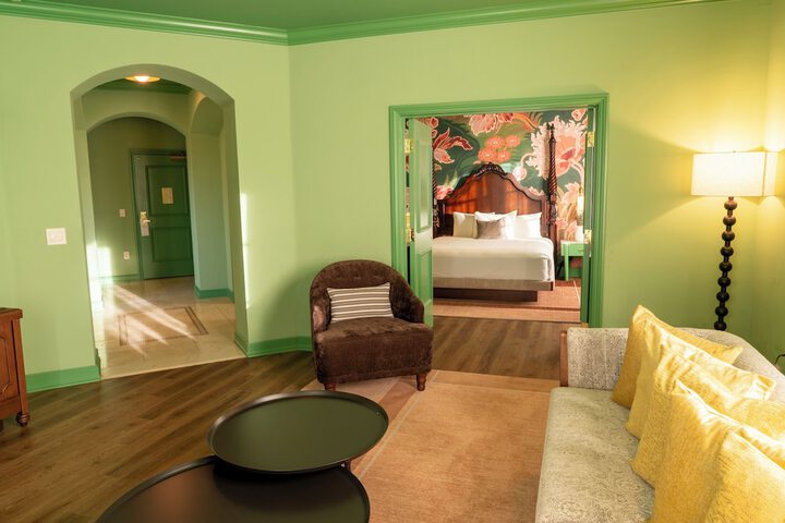 The Carlton Hotel Atascadero – Paso Robles, a Tribute Portfolio Hotel
