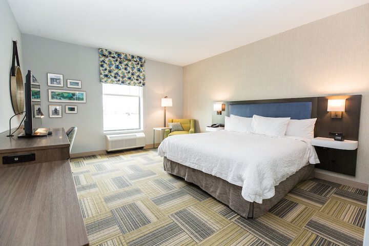 Hampton Inn & Suites Syracuse North Airport Area
