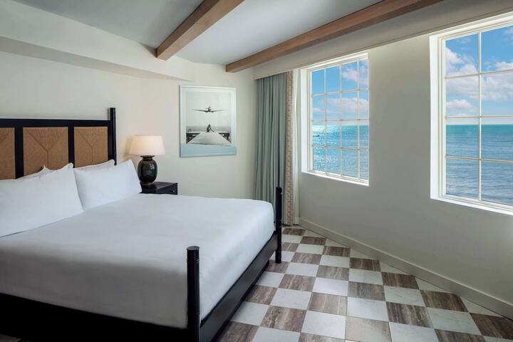 Room 43 of 110