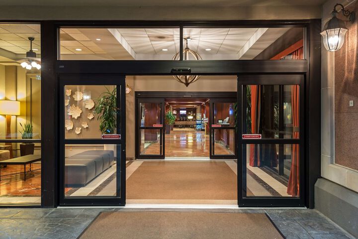 Hotel 4 of 59