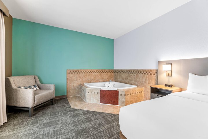 Comfort Suites Gothenburg South