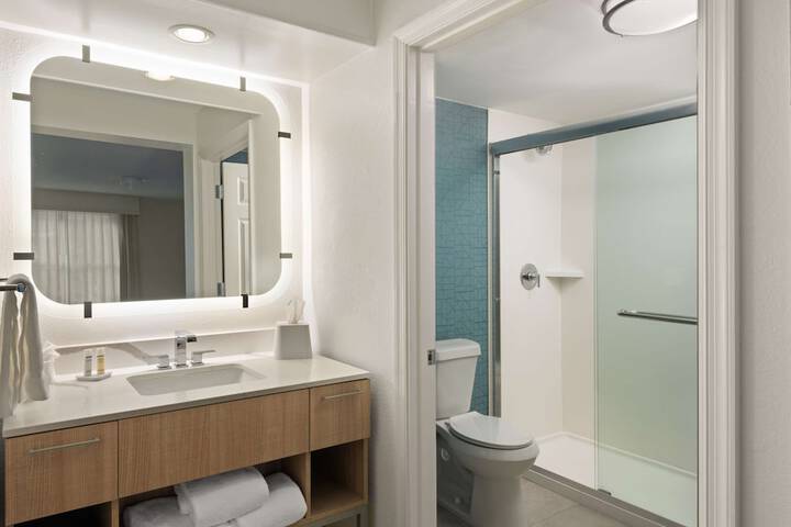 Room 15 of 49
