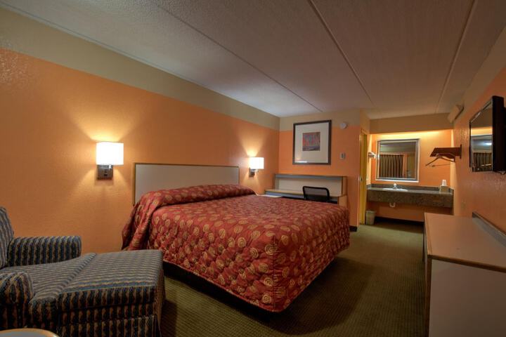 Room 21 of 25