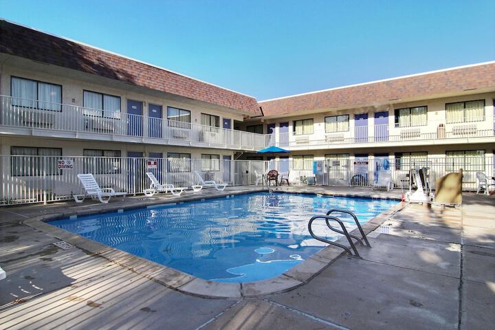 Pool 6 of 33