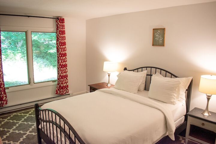 Room 85 of 132
