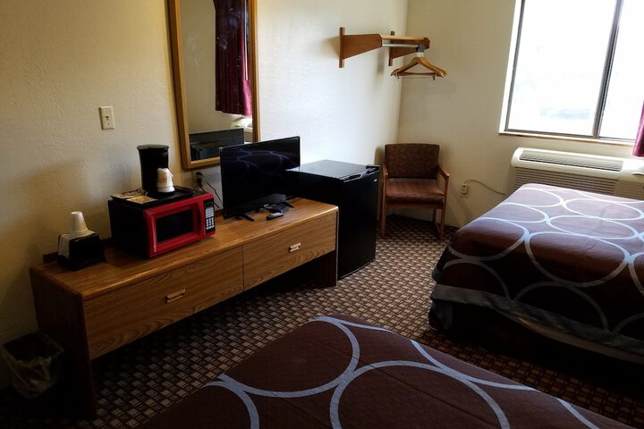 Room 24 of 26