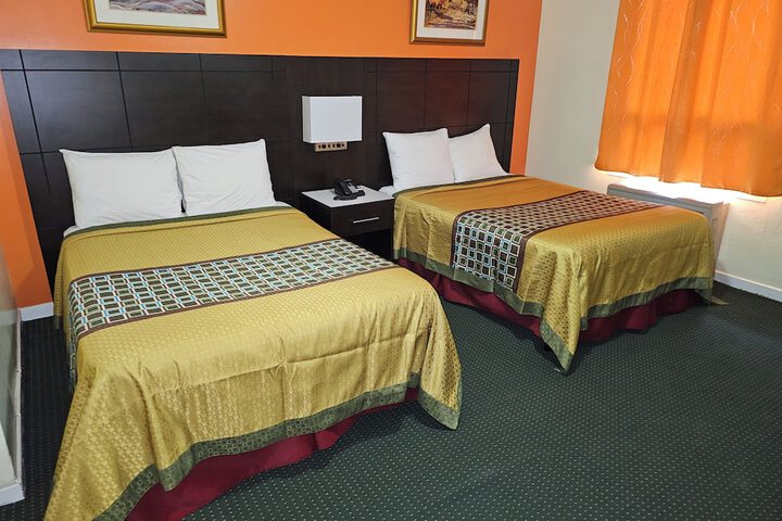 Room 53 of 60