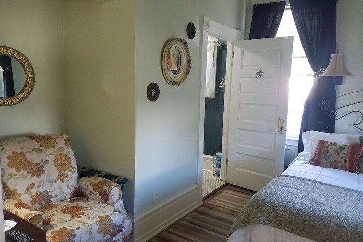 Room 44 of 50
