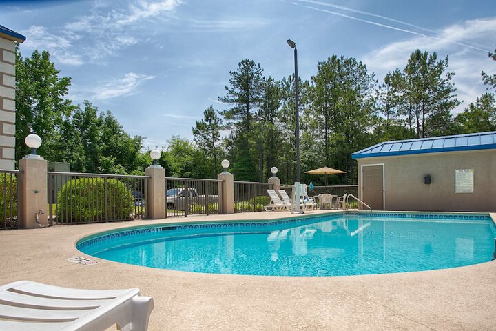 Pool 2 of 10