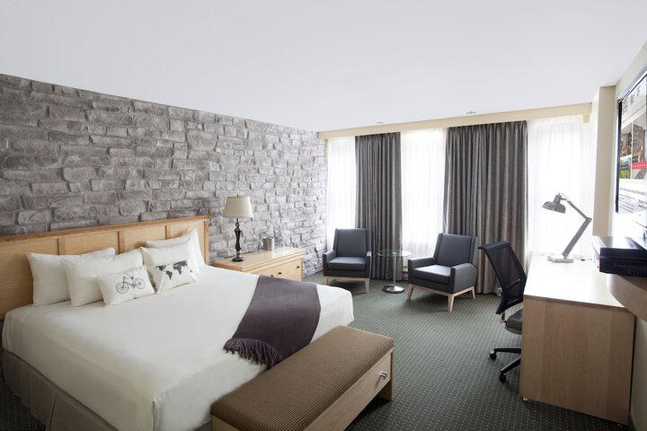 Room 27 of 63