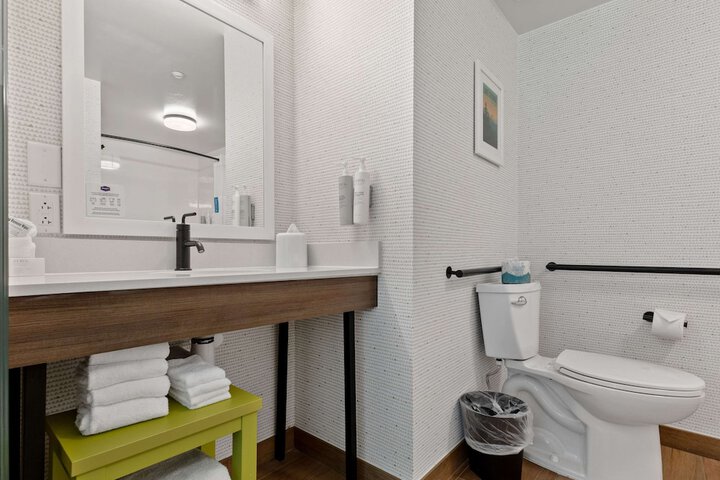 Hampton Inn & Suites Lake George