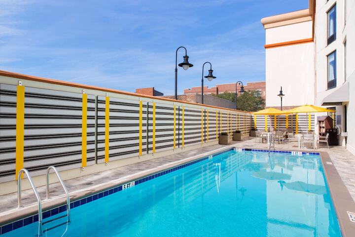 Pool 4 of 56
