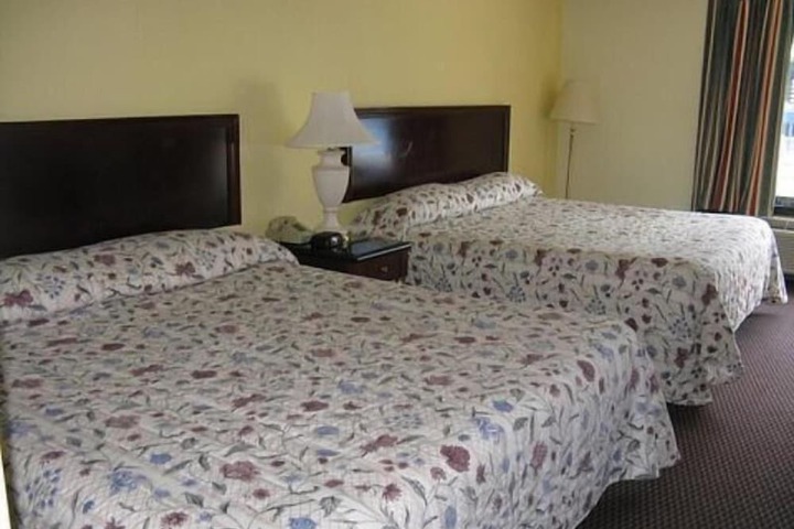 Walking Horse Lodge Lewisburg