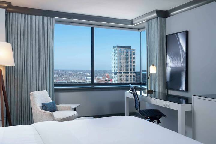 The Lofton Hotel Tapestry Collection by Hilton