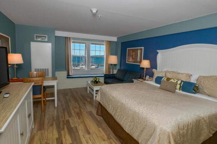 Watkins Glen Harbor Hotel