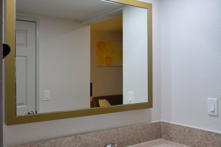 Room 32 of 55