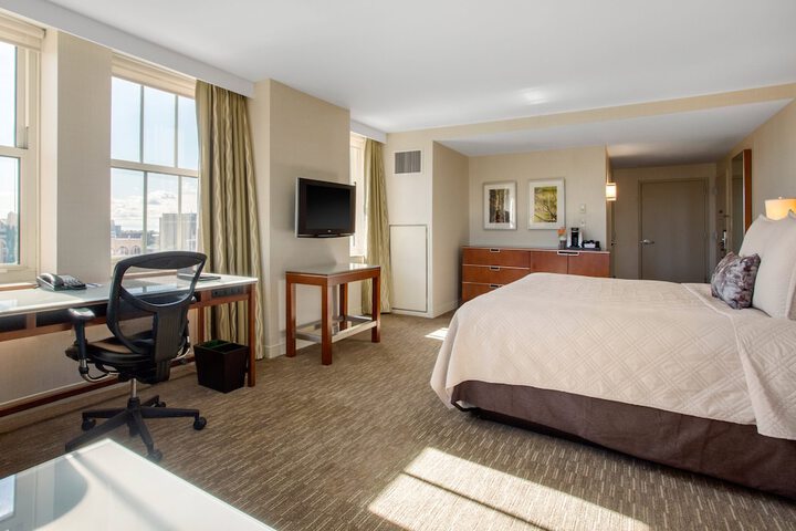 Room 98 of 146