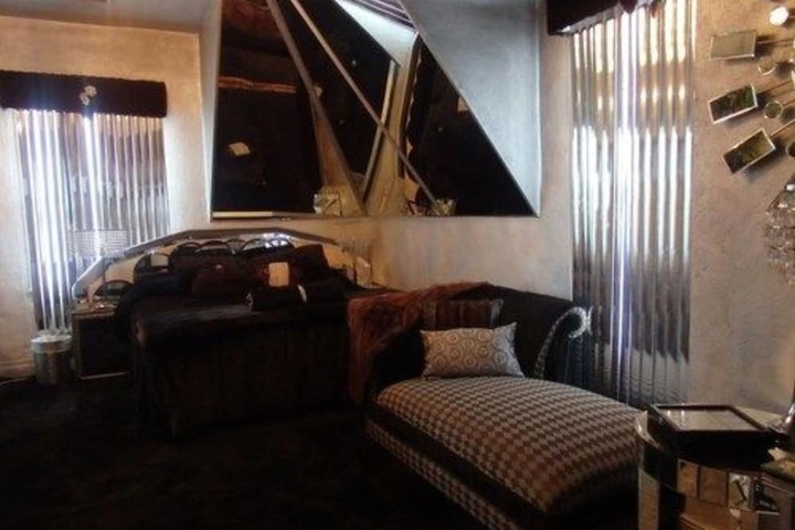 Room 36 of 42