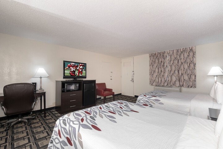 Room 12 of 27