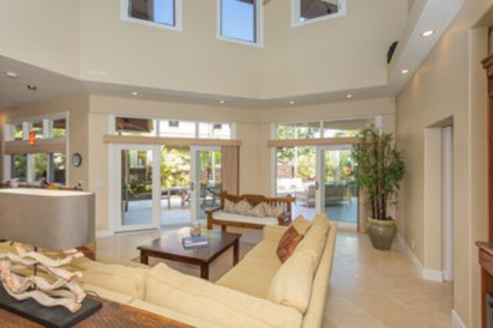 Pineapple Hale - Four Bedroom Home