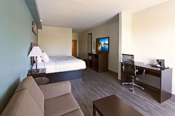 Room 14 of 17