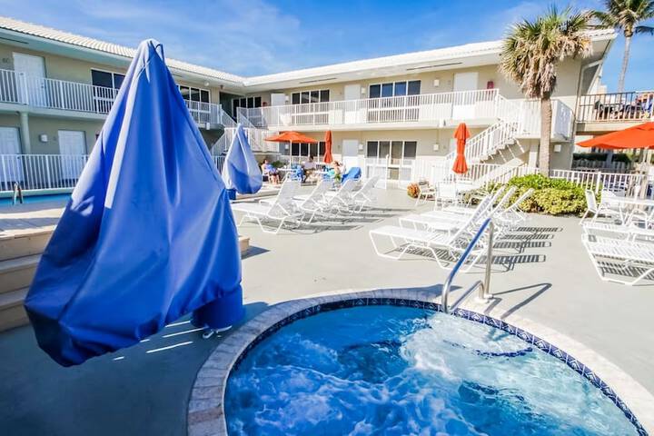 Berkshire Beach Club
