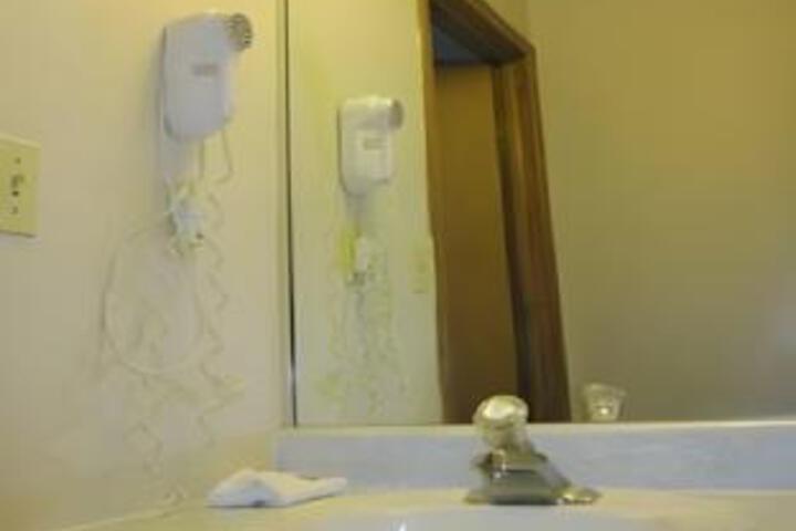 Room 10 of 13