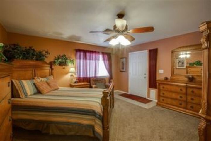 Dream Manor Inn