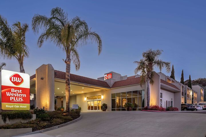 Hotel 1 of 32