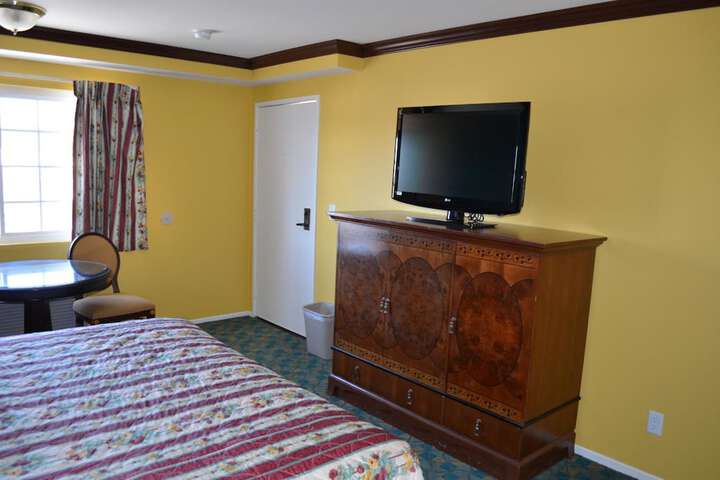 Room 30 of 33