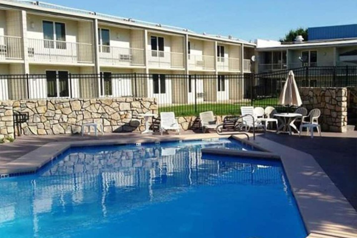 Pool 4 of 19