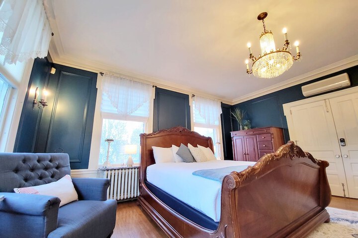 Room 16 of 53