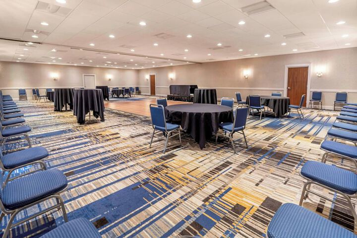 Four Points by Sheraton Los Angeles Westside